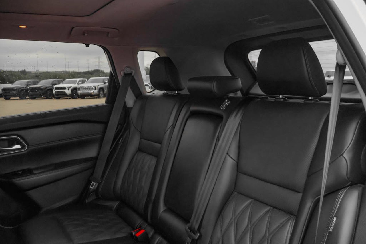 2024 Nissan Rogue AWD Platinum White Sherwood Park - photo #33