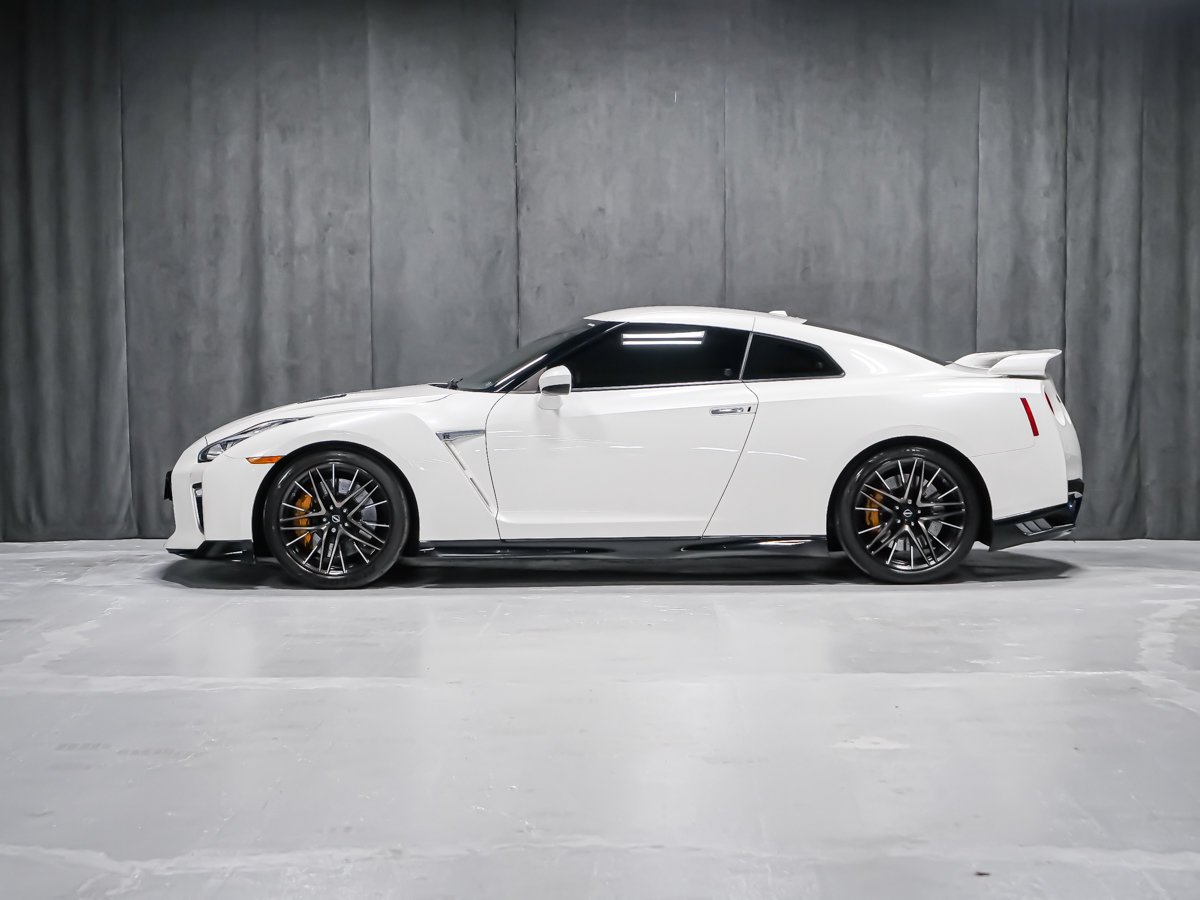 Nissan GT-R PREMIUM 2023 Blanc Montréal - photo #2