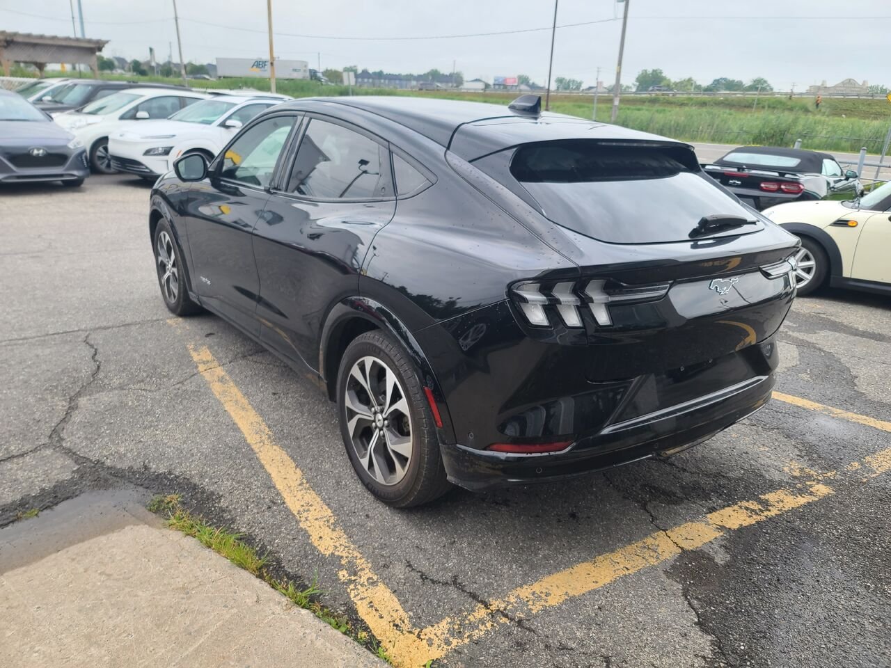 2021 Ford Mustang Mach-E Black  - photo #2