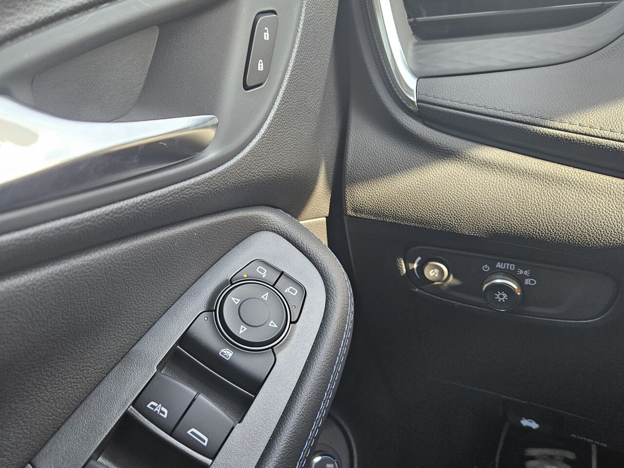 2026 Buick Encore GX Tourisme sport 4 portes TI Ebony Twilight Metallic Thetford Mines - photo #11