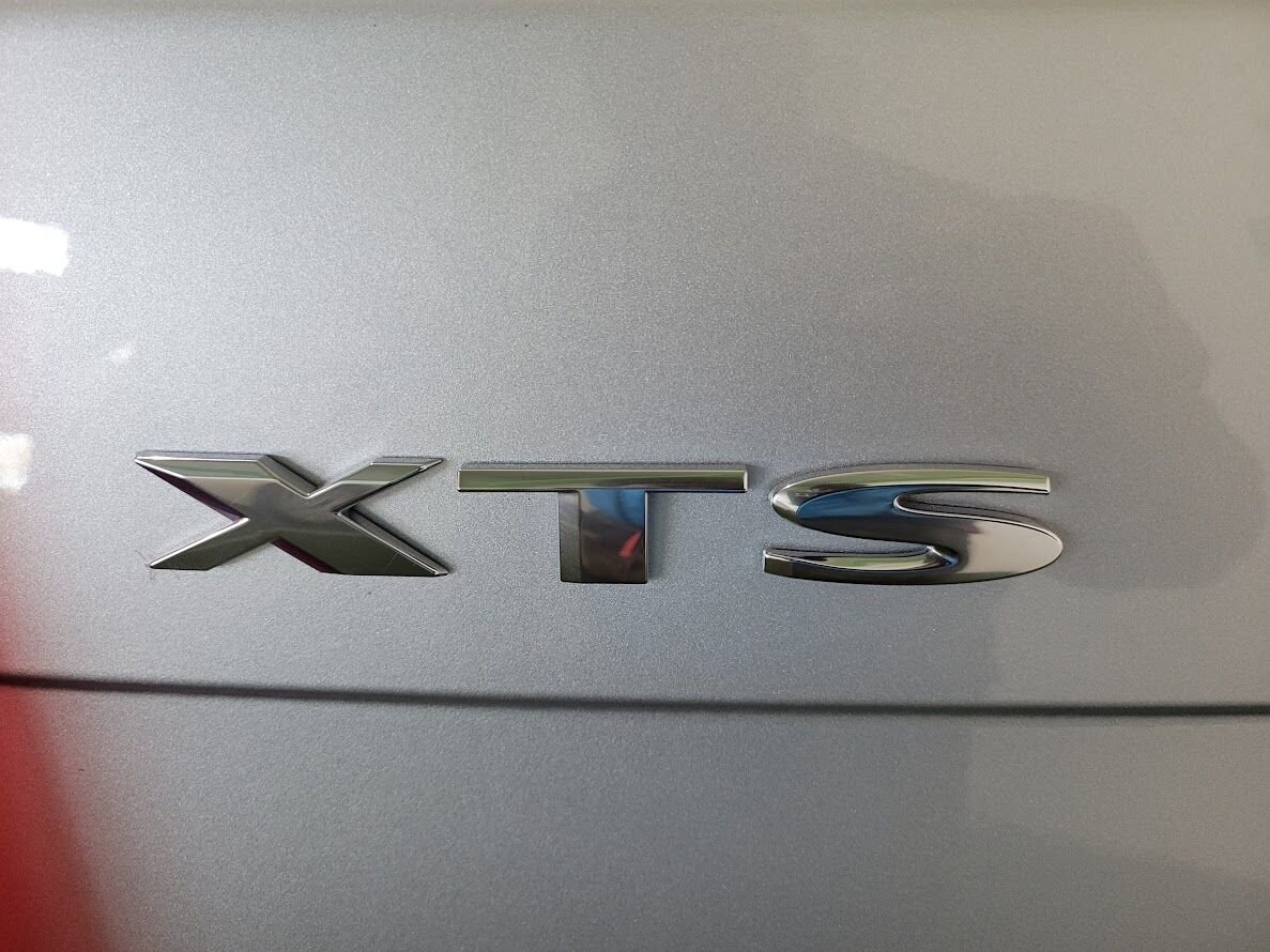 2017 Cadillac XTS Grey  - photo #11