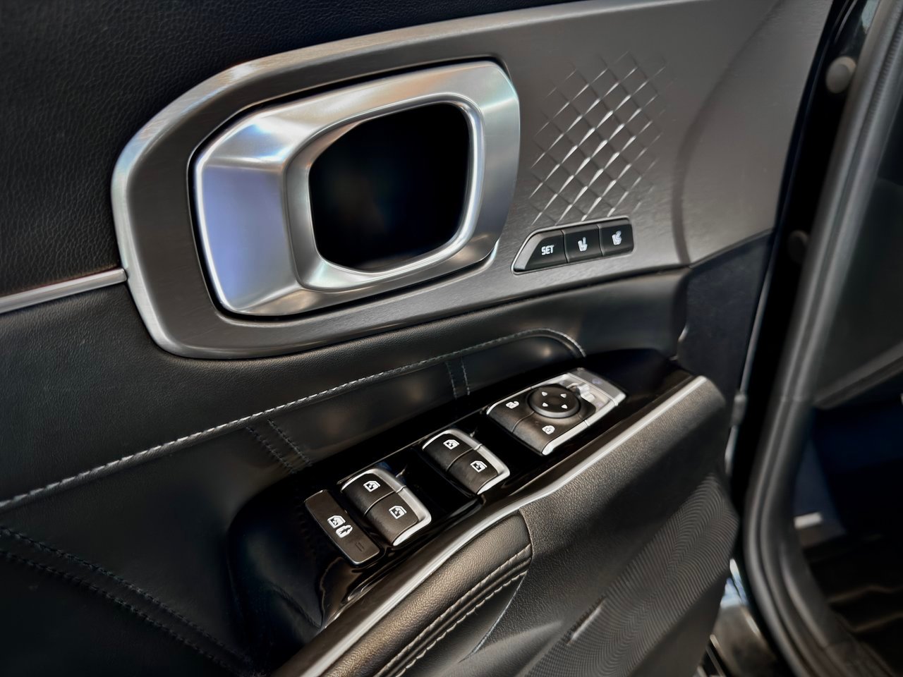 2021 Kia Sorento Black Notre-Dame-des-Prairies - photo #33