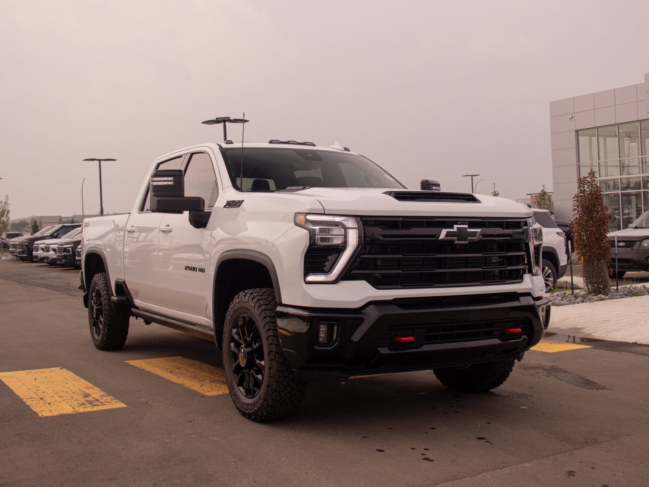 2025 Chevrolet Silverado 2500HD 4WD Crew Cab 159 LTZ White Sherwood Park - photo #14