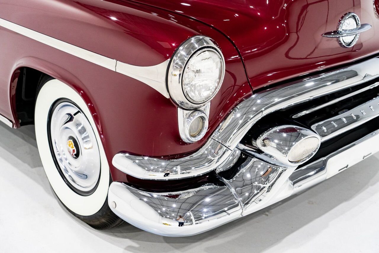 1953 Oldsmobile 98 PRIX EN USD | Convertible Beautifully Presented from complete Restoration Red Montreal - photo #43