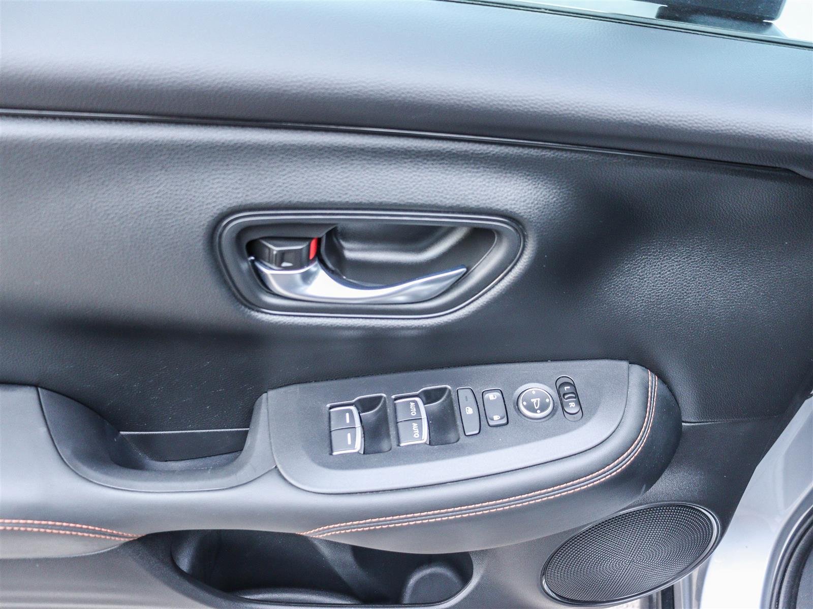 Honda HR-V Sport 2023 Silver Ottawa & Gatineau - photo #8