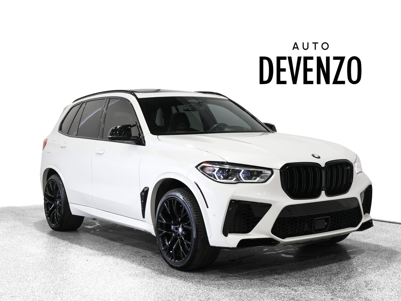 2022 BMW X5 M White Saint-Eustache - photo #1