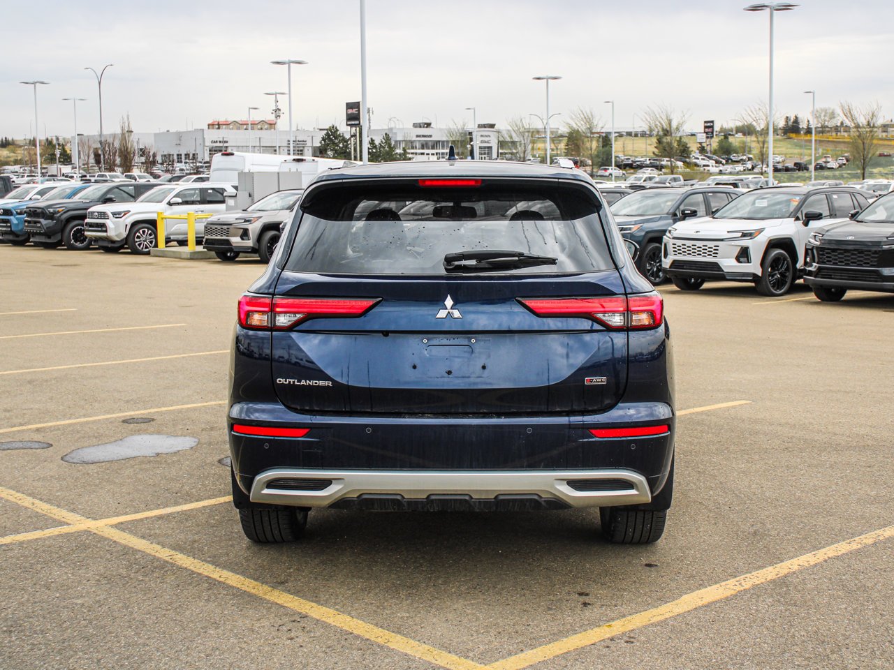 2024 Mitsubishi Outlander GT S-AWC Blue Sherwood Park - photo #6
