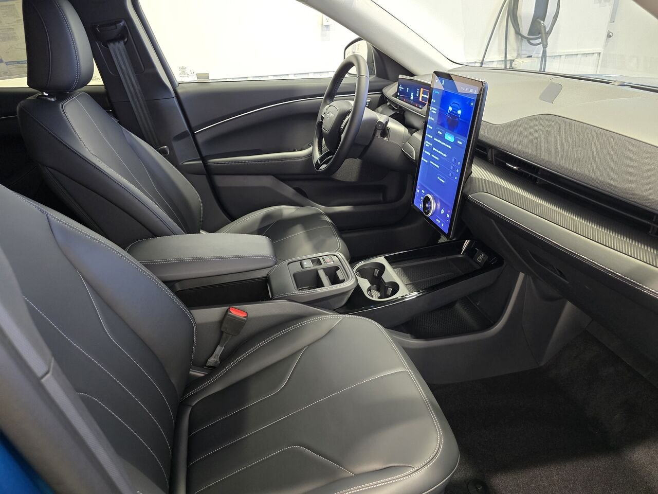2026 Ford Mustang Mach-E Adriatic Blue Metallic Châteauguay - photo #8