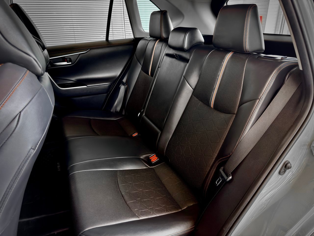 2020 Toyota RAV4 gray Notre-Dame-des-Prairies - photo #20