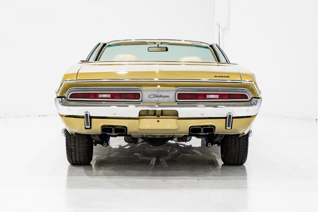 Dodge Challenger *PRIX EN USD* Convertible Fully restored to desirable specifications 1971 Or Montréal - photo #62