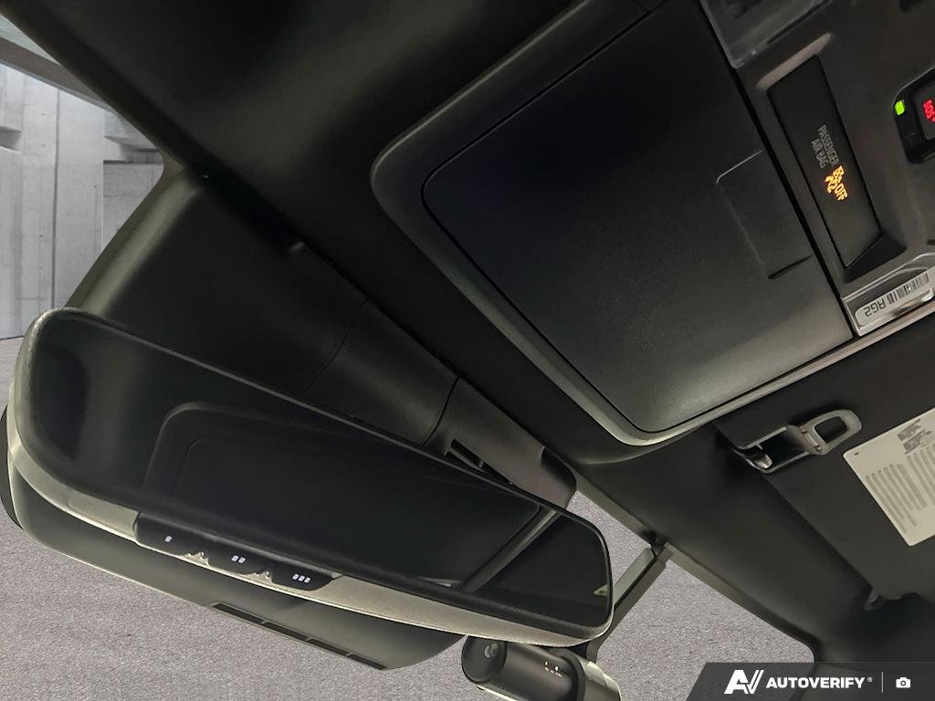 2025 Toyota Tacoma S2501714 | TRD SPORT White Edmonton - photo #20