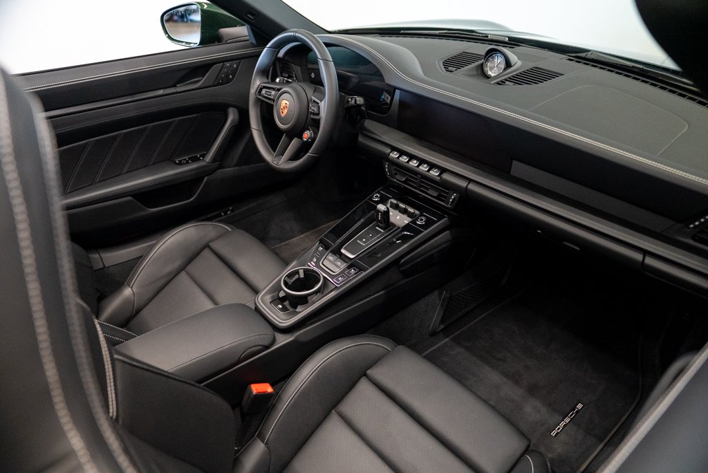 Porsche 911 Targa 4 GTS \\ No luxury TAX 2026 Vert Kirkland - photo #9