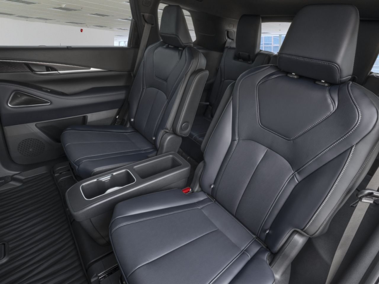 2026 INFINITI QX60 Radiant White Pearl Saint-Basile-le-Grand - photo #10
