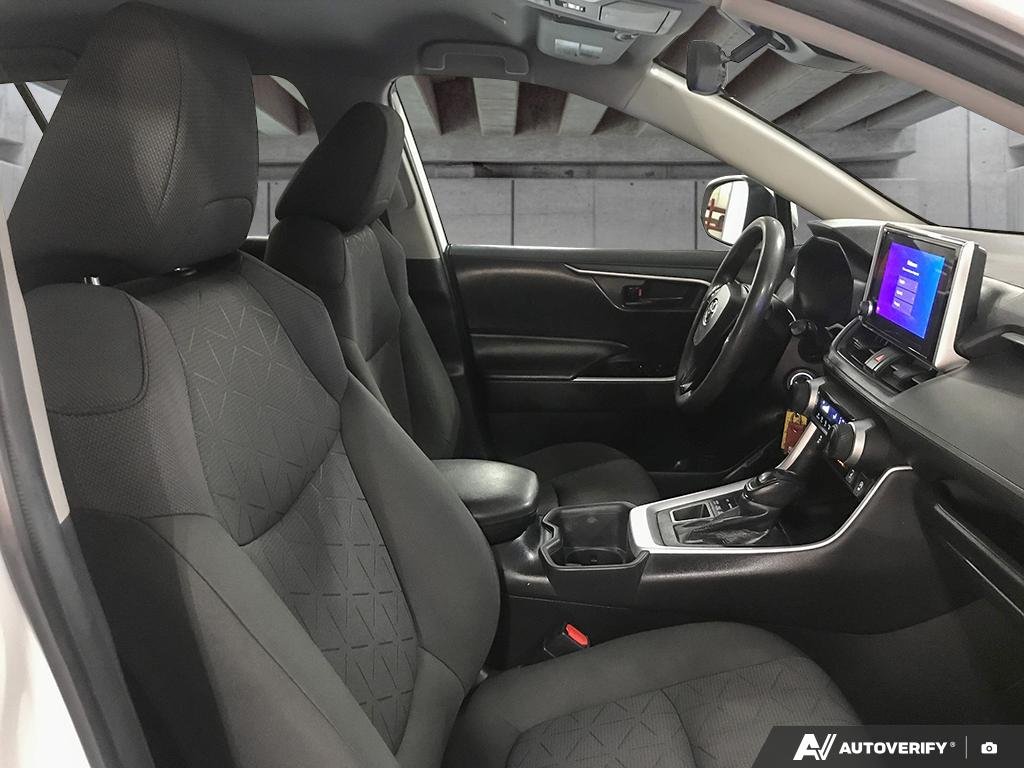 2023 Toyota RAV4 2601206A | LE White Edmonton - photo #21