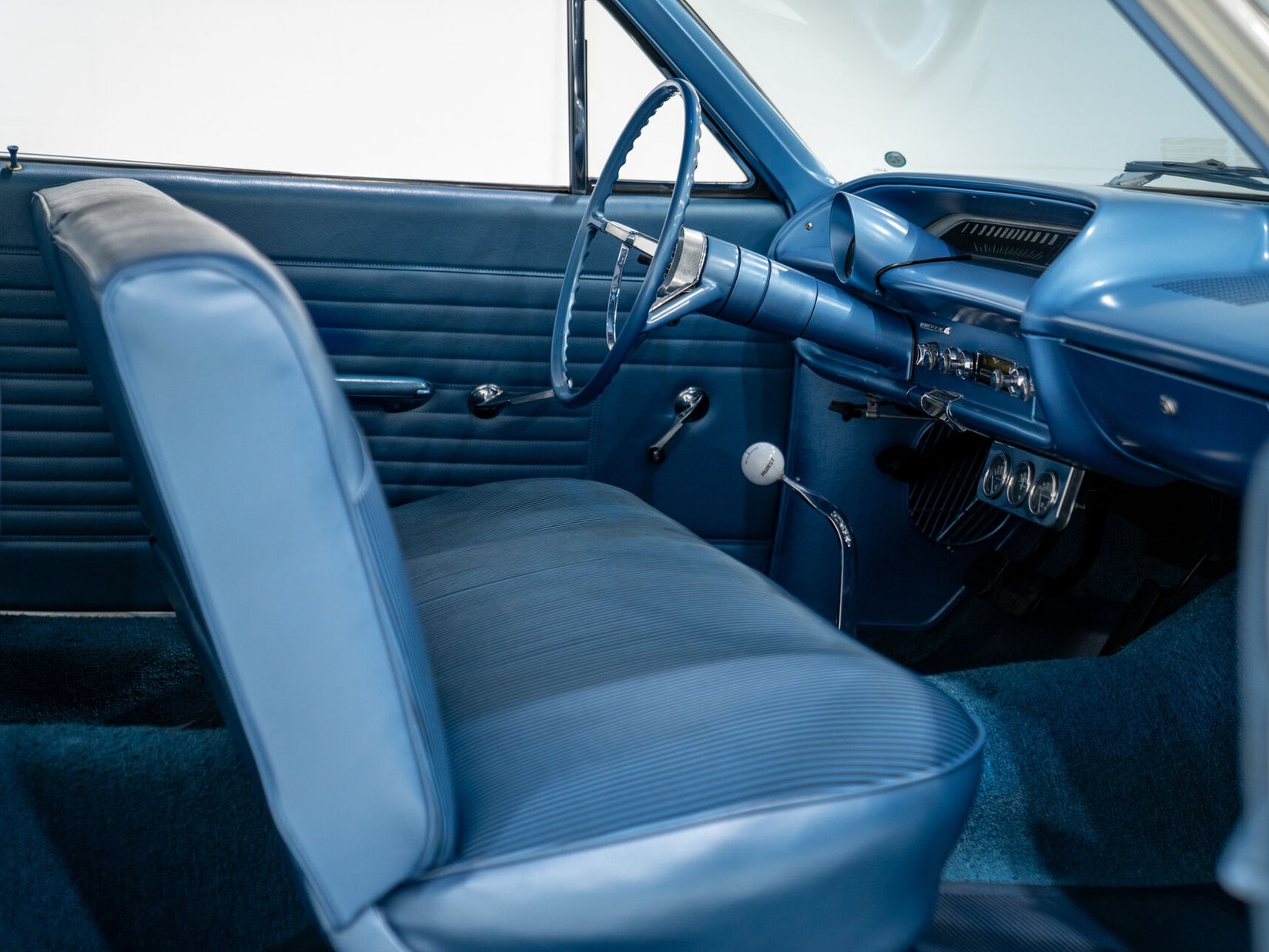 1964 Chevrolet Biscayne Matching 409 / 425HP Transmission 4 Vitesse Complètement Entièrement restauré **PRIX EN USD** White Montreal - photo #11