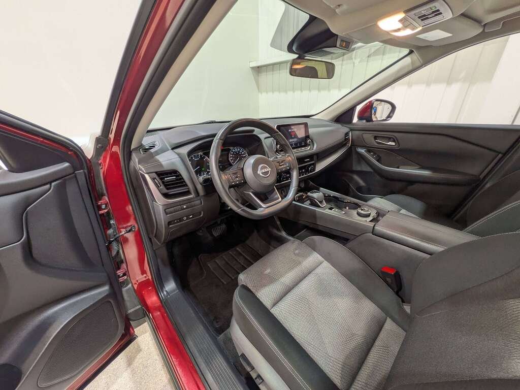 2024 Nissan Rogue AWD SV Moonroof Red Val-David - photo #10