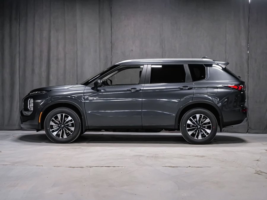 2026 Mitsubishi Outlander Plug-In Hybrid LE Graphite Grey Metallic