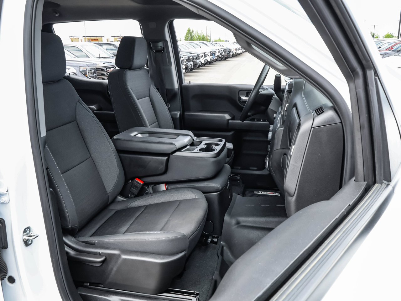 2025 Chevrolet Silverado 1500 4WD Crew Cab 147 Custom Trail Boss White Sherwood Park - photo #14