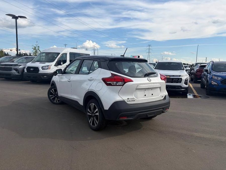2019 Nissan Kicks 2019 White