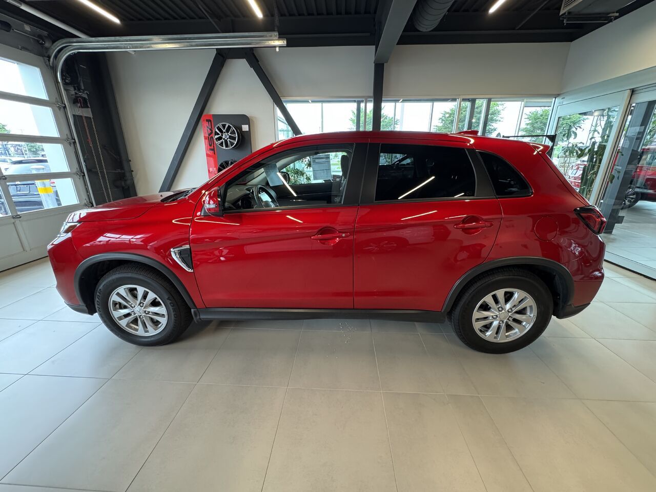 2023 Mitsubishi RVR