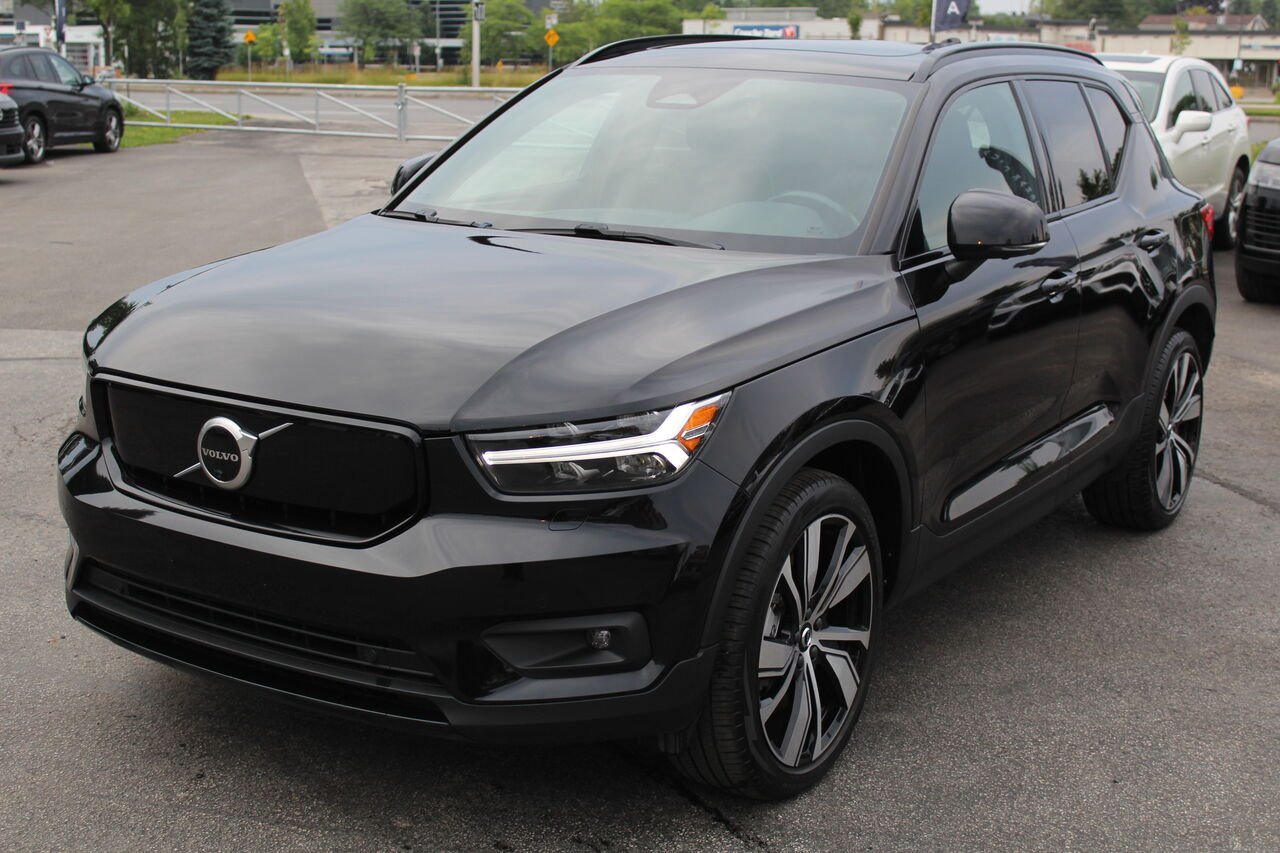 Volvo XC40 VIN: YV4ED3UR6M2546734 2021 Noir Sainte-Rose - photo #1