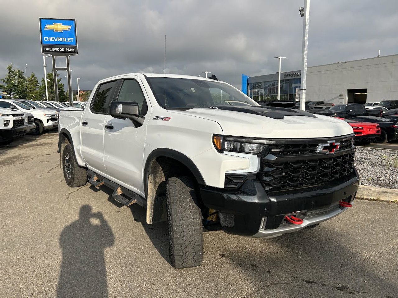2025 Chevrolet Silverado 1500 4WD Crew Cab 147 ZR2 White Sherwood Park - photo #1