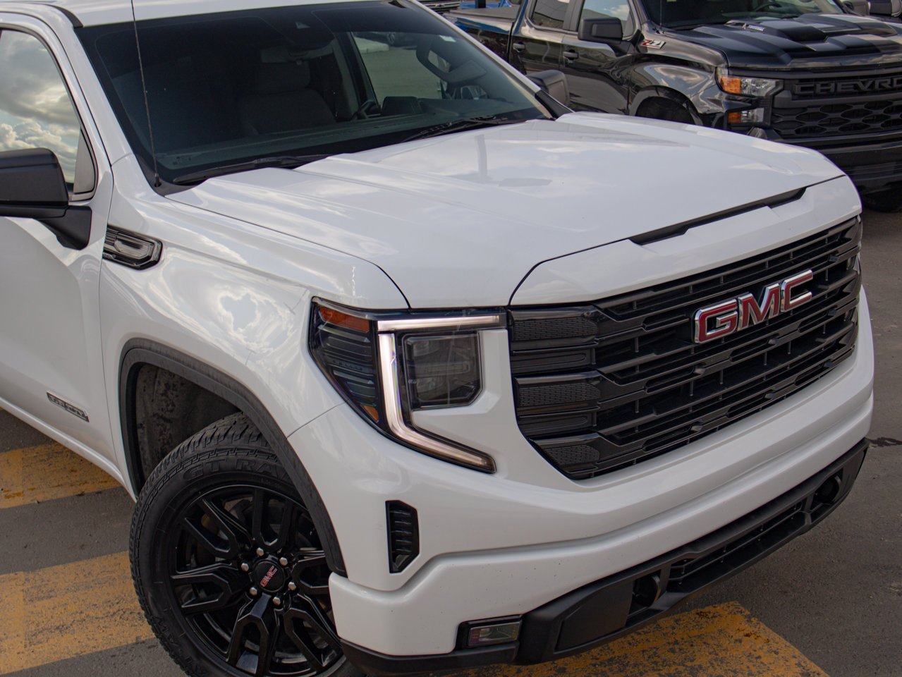 2024 GMC Sierra 1500 4WD Crew Cab 157 Elevation White Sherwood Park - photo #14