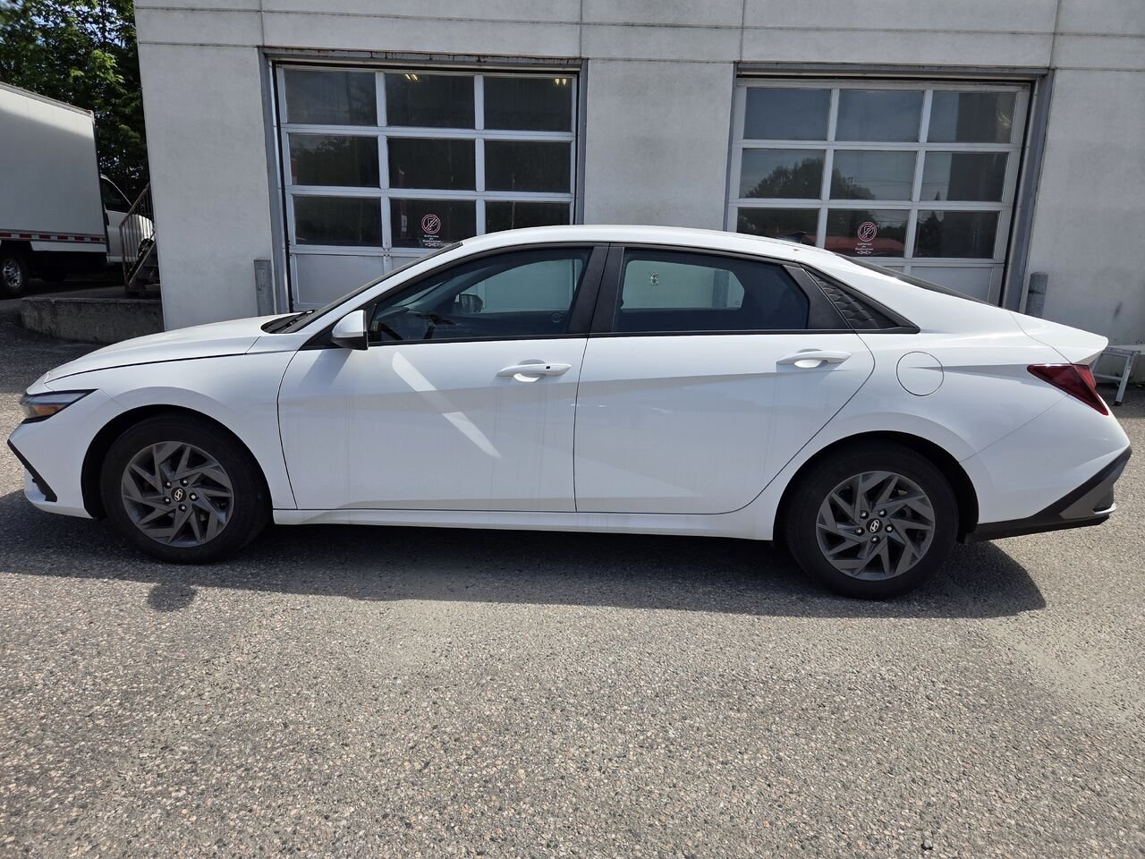 2024 Hyundai Elantra White Mont-Laurier - photo #7