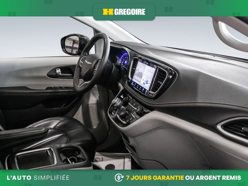 2022 Chrysler Pacifica Black Saint-Eustache - photo #29