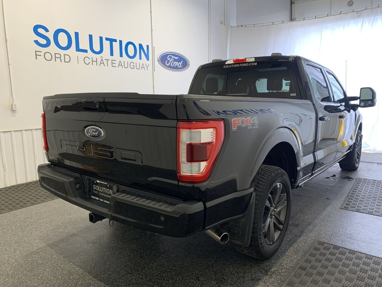 Ford F-150 SUPERCREW LARIAT LARIAT, 502A, SPORT 2023 Noir Châteauguay - photo #10