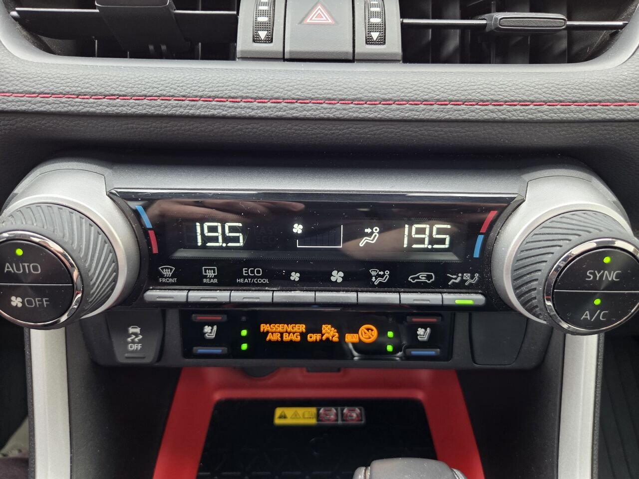 2022 Toyota RAV4 Grey Mont-Laurier - photo #18