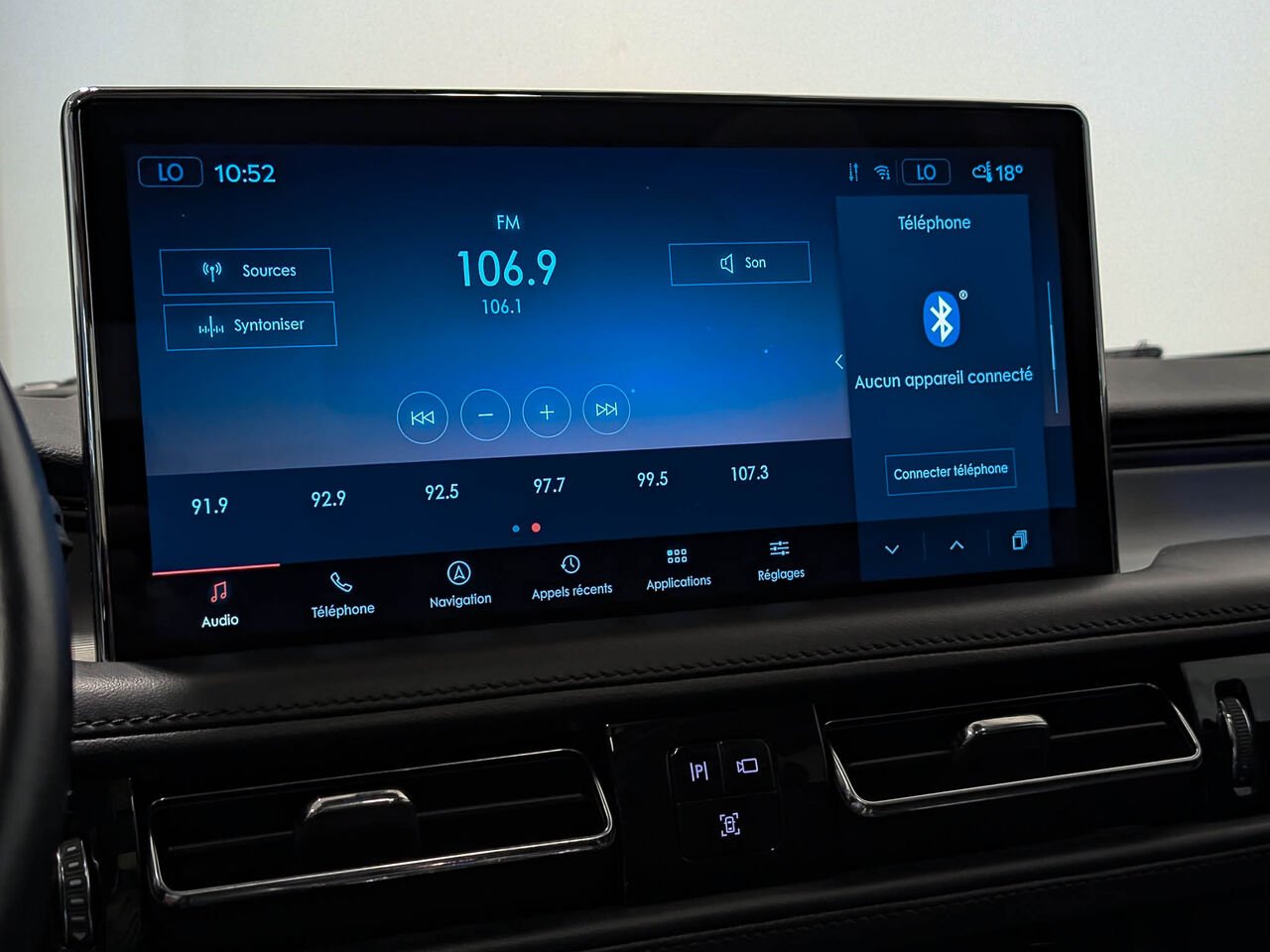 2023 Lincoln NAUTILUS Reserve AWD Toit Ouvrant Bas Kilométrage Grey Sherbrooke - photo #19