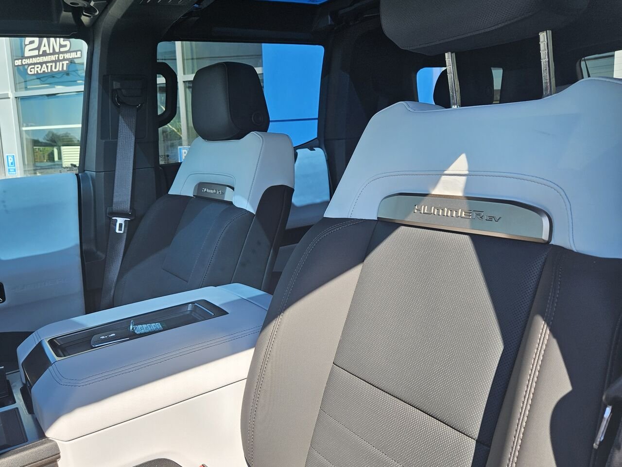 2024 GMC HUMMER EV VUS 3X e4RM 4 portes White Thetford Mines - photo #16