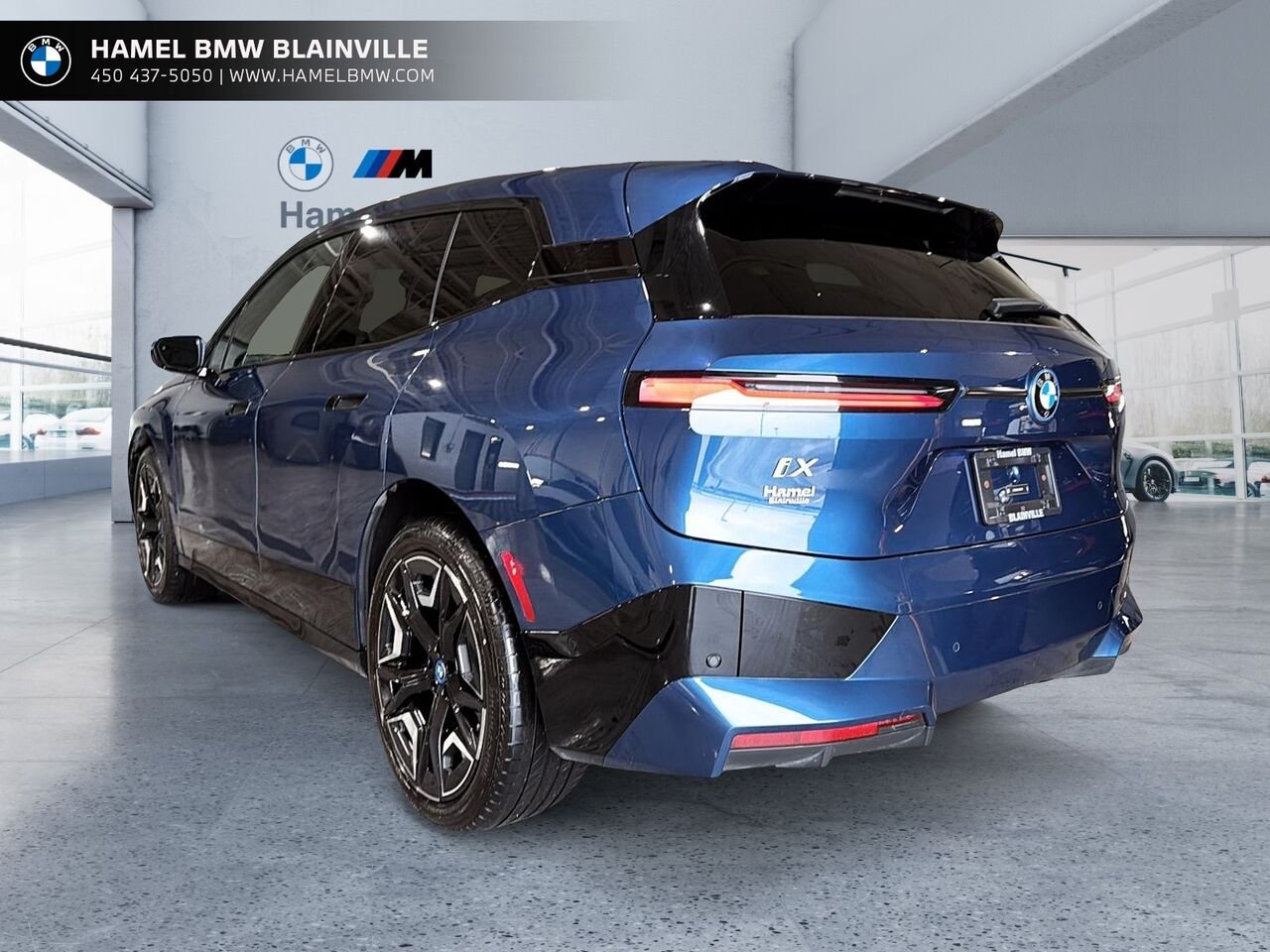 2024 BMW iX xDrive40 véhicule d'activités sportives Blue Blainville - photo #3