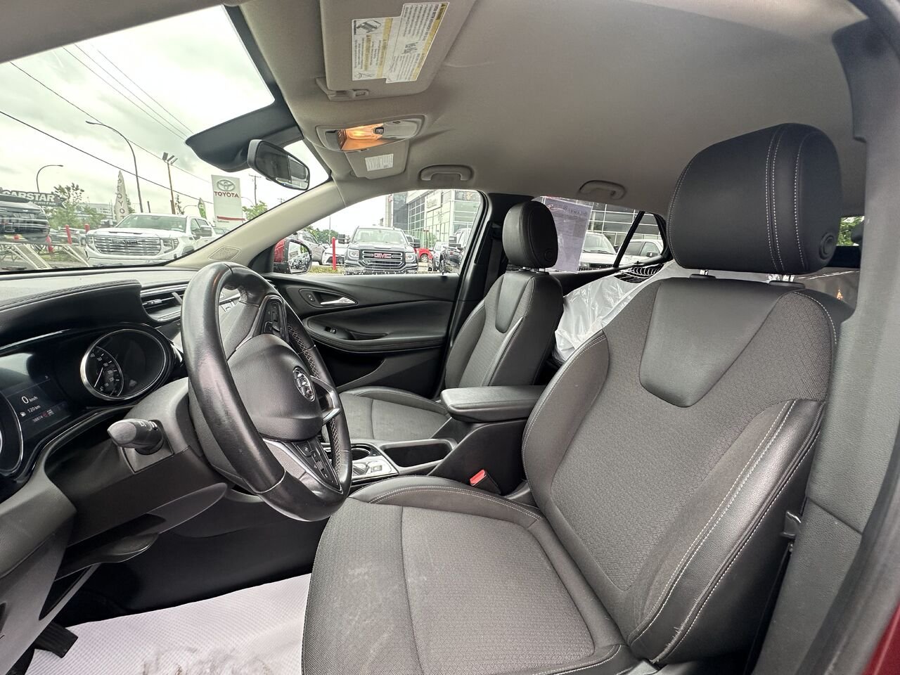 2023 BUICK ENCORE GX PREFERRED Privilégiée 4 portes TI CINABRE M Ottawa & Gatineau - photo #3