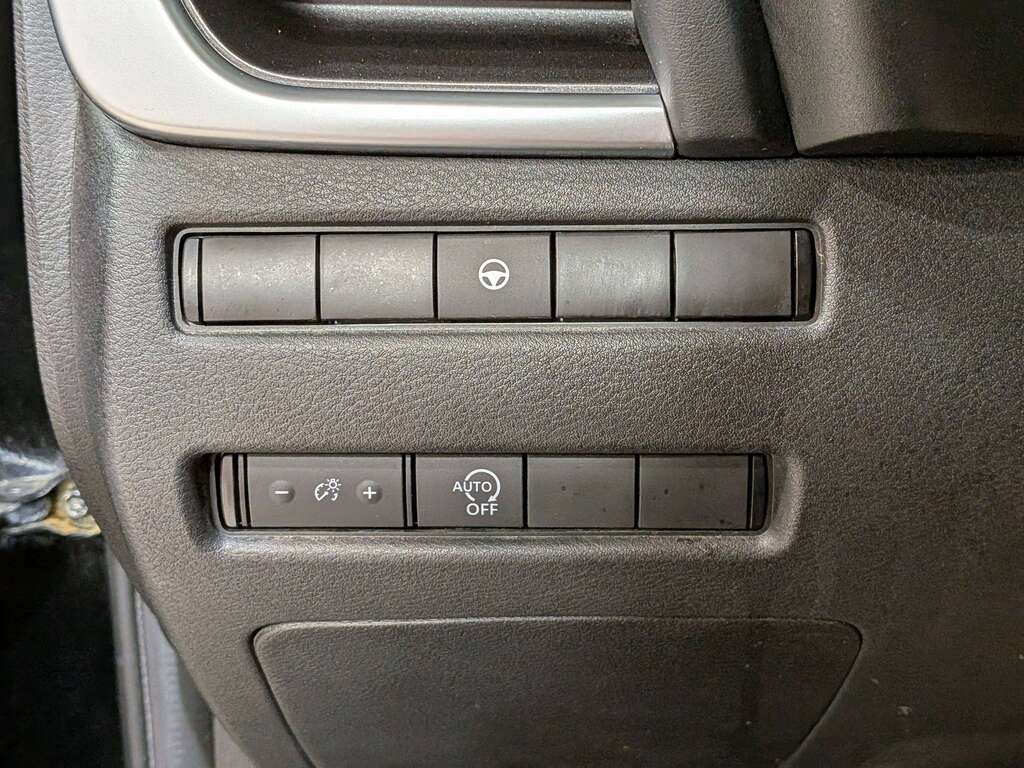 Nissan Rogue AWD SV Moonroof 2023 Noir Val-David - photo #31
