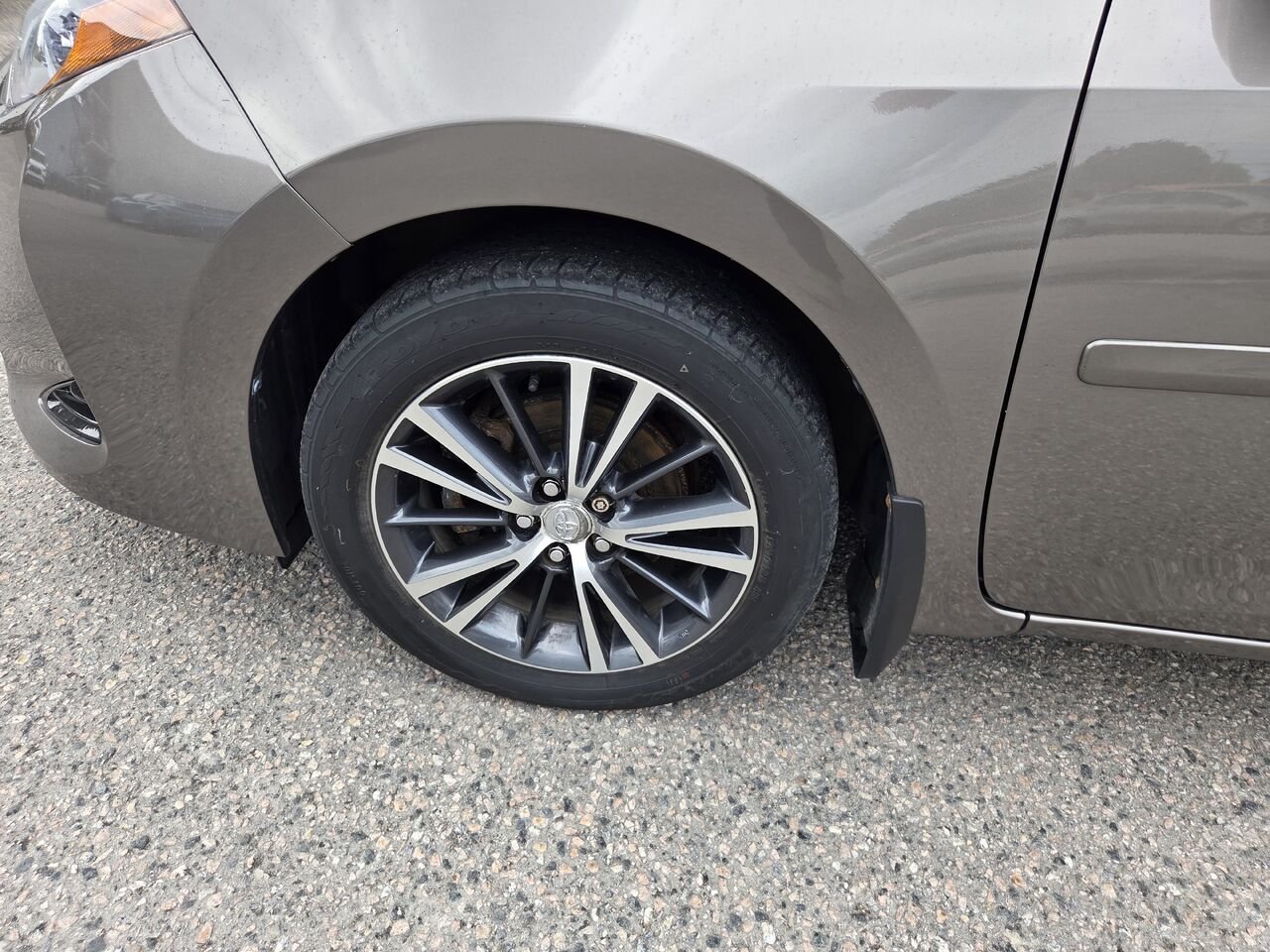 Toyota COROLLA 2017 Gris Mont-Laurier - photo #12