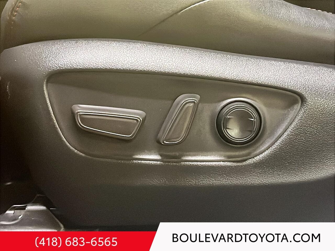 Toyota RAV4 PRIME 99835A-49 | XSE, HYBRIDE BRANCHABLE, AWD 2023 Frisson glacé nacré avec toit noir Québec - photo #9
