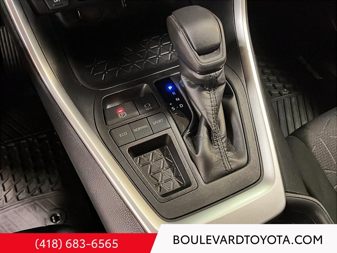2019 Toyota RAV4 100196A-94 | XLE Red Québec - photo #17
