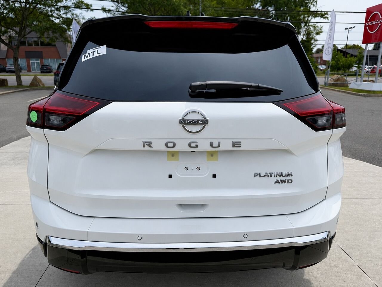 NISSAN Rogue ROGUE PLATINE 2026 Blanc Everest triple couche deux tons Châteauguay - photo #4