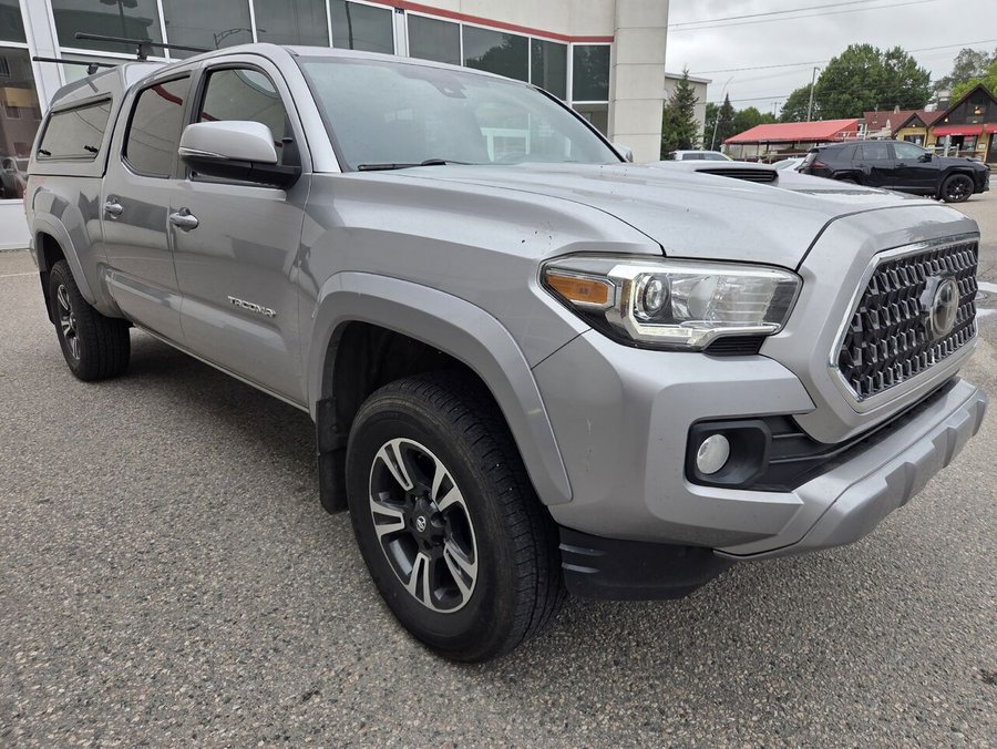 2018 Toyota TACOMA 2018 Silver