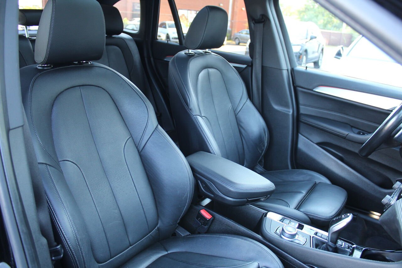 2021 BMW X1 VIN: WBXJG9C02M5T13773 Black Sainte-Rose - photo #8