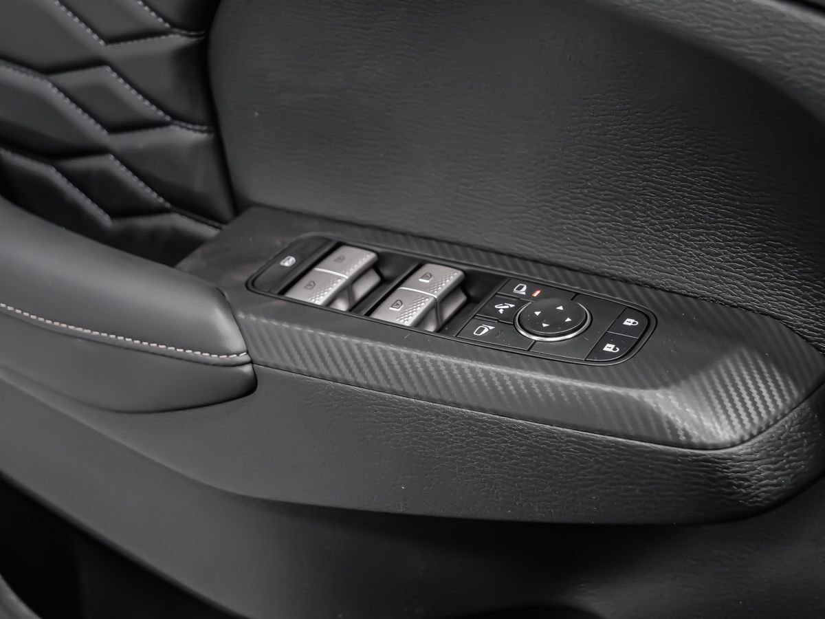 Mitsubishi Outlander PHEV SEL 2026 Argent sterling Montréal - photo #16