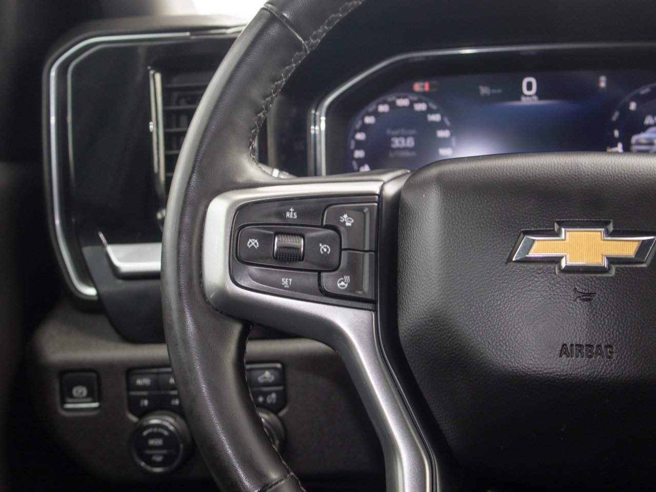 2024 Chevrolet Silverado 1500 4WD Crew Cab 147 LT White Sherwood Park - photo #20