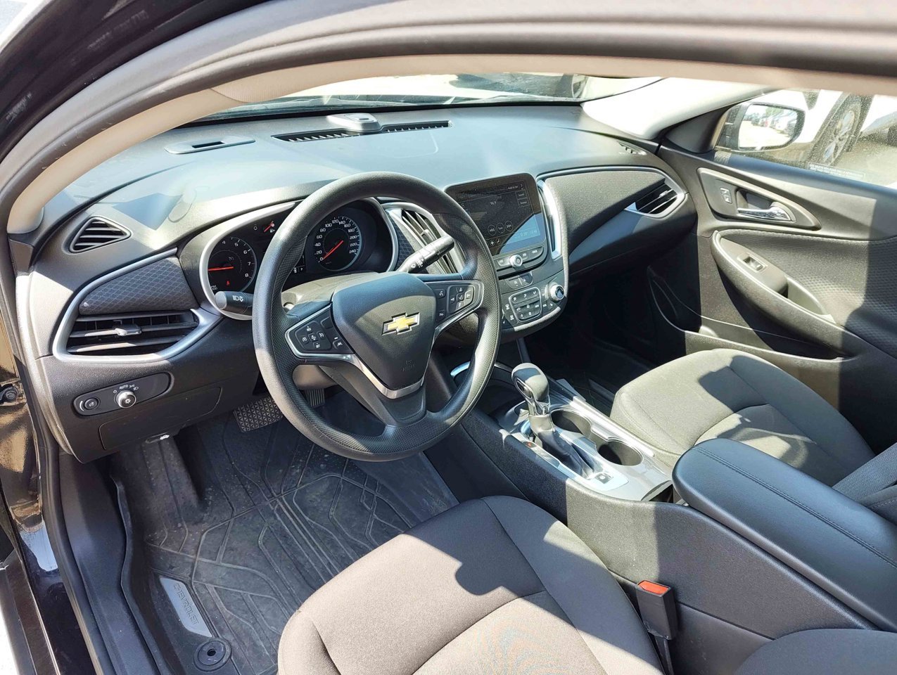 2025 Chevrolet Malibu 4dr Sdn 1LT Black Sherwood Park - photo #6