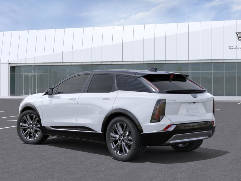 CADILLAC OPTIQ Sport haut de gamme 4 portes 2027 Blanc Sherbrooke - photo #2