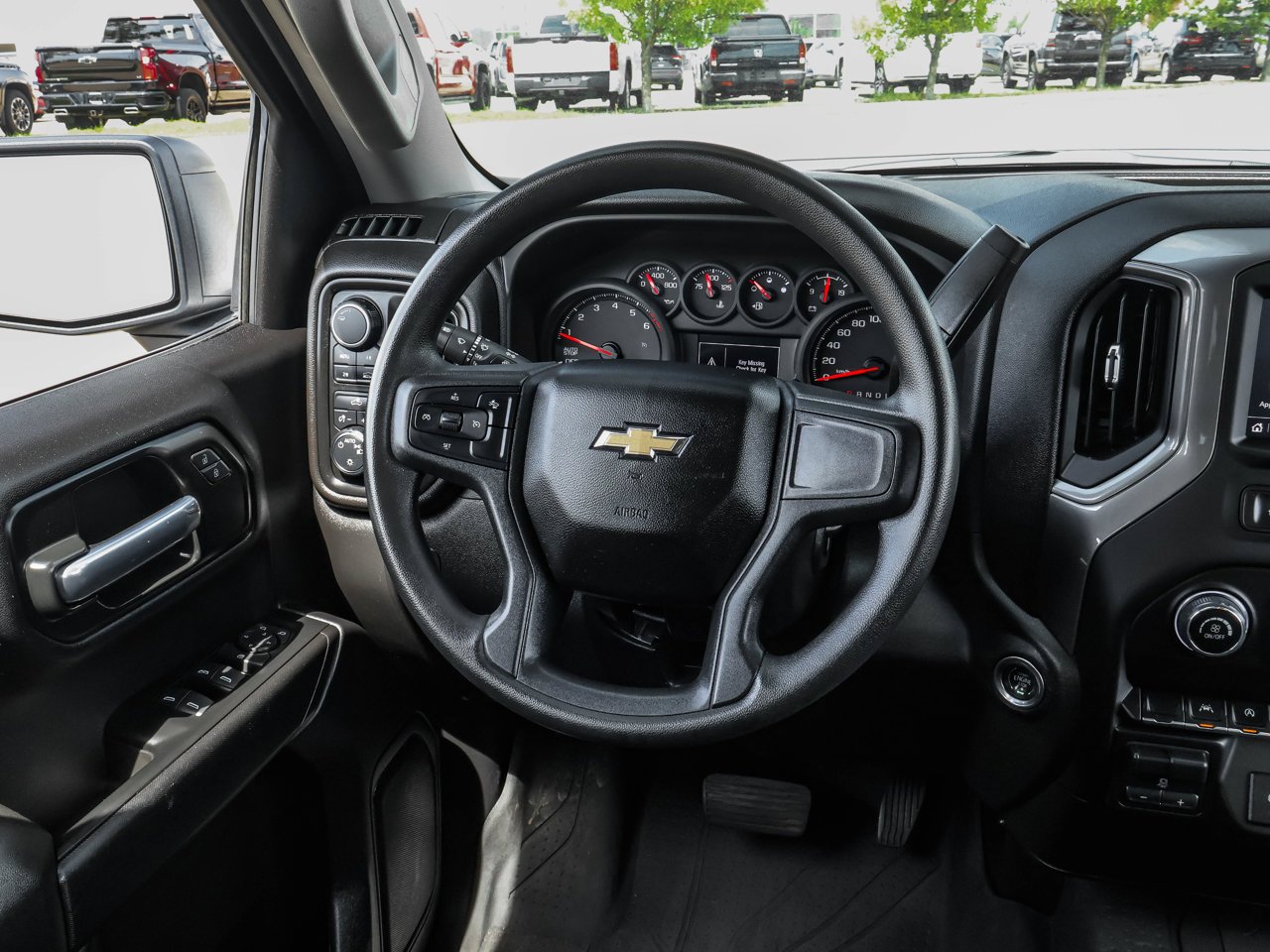 2025 Chevrolet Silverado 1500 4WD Crew Cab 147 Custom White Sherwood Park - photo #17