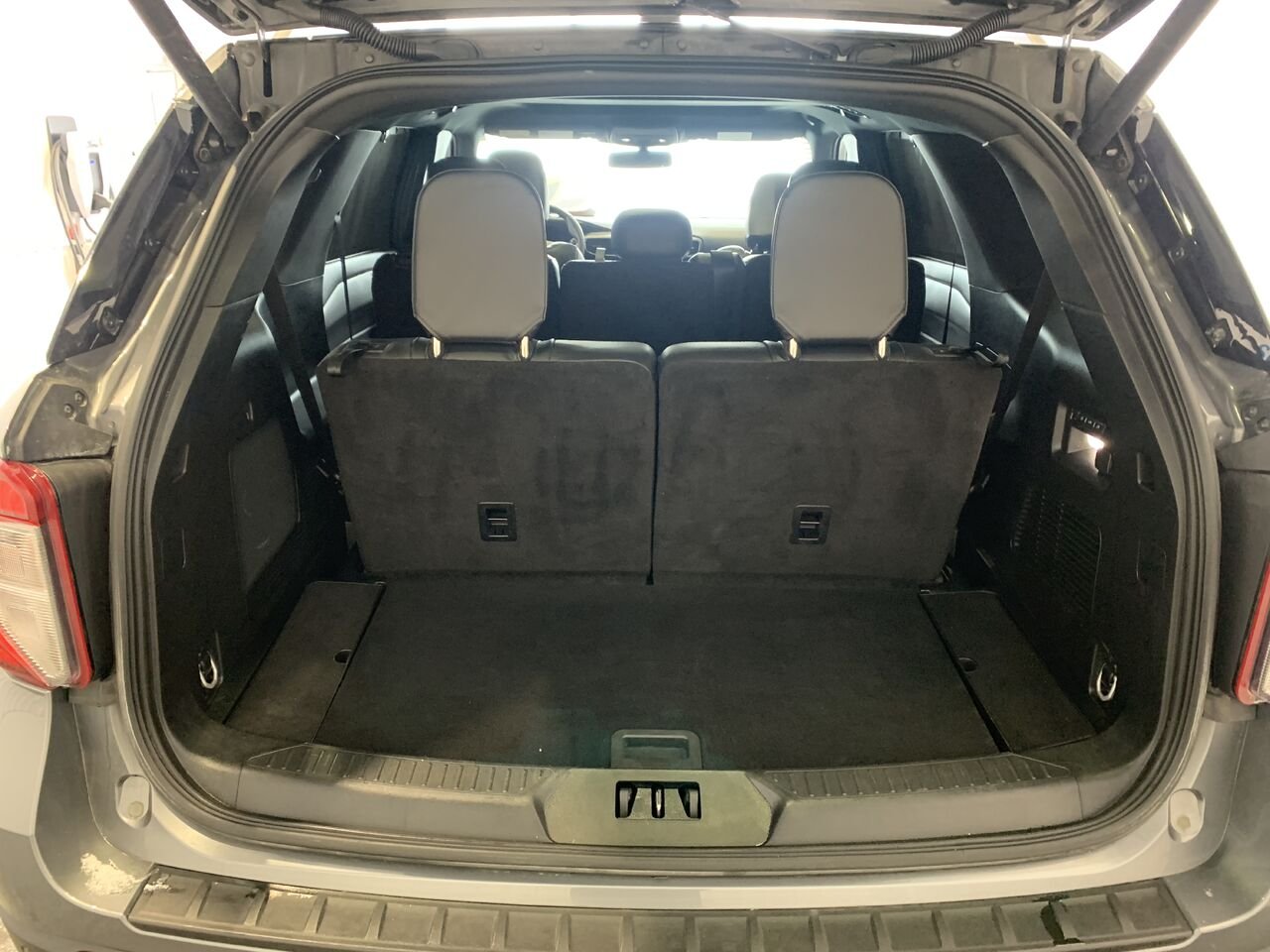 Ford Explorer ST EXPLORER ST 4WD 2024 Gris Châteauguay - photo #10