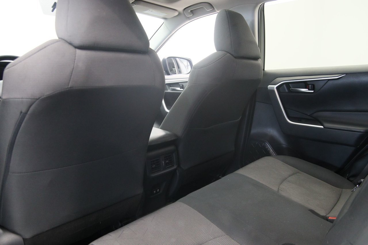 2019 Toyota RAV4 VIN 2T3R1RFV2KC038406 Black Chicoutimi - photo #7
