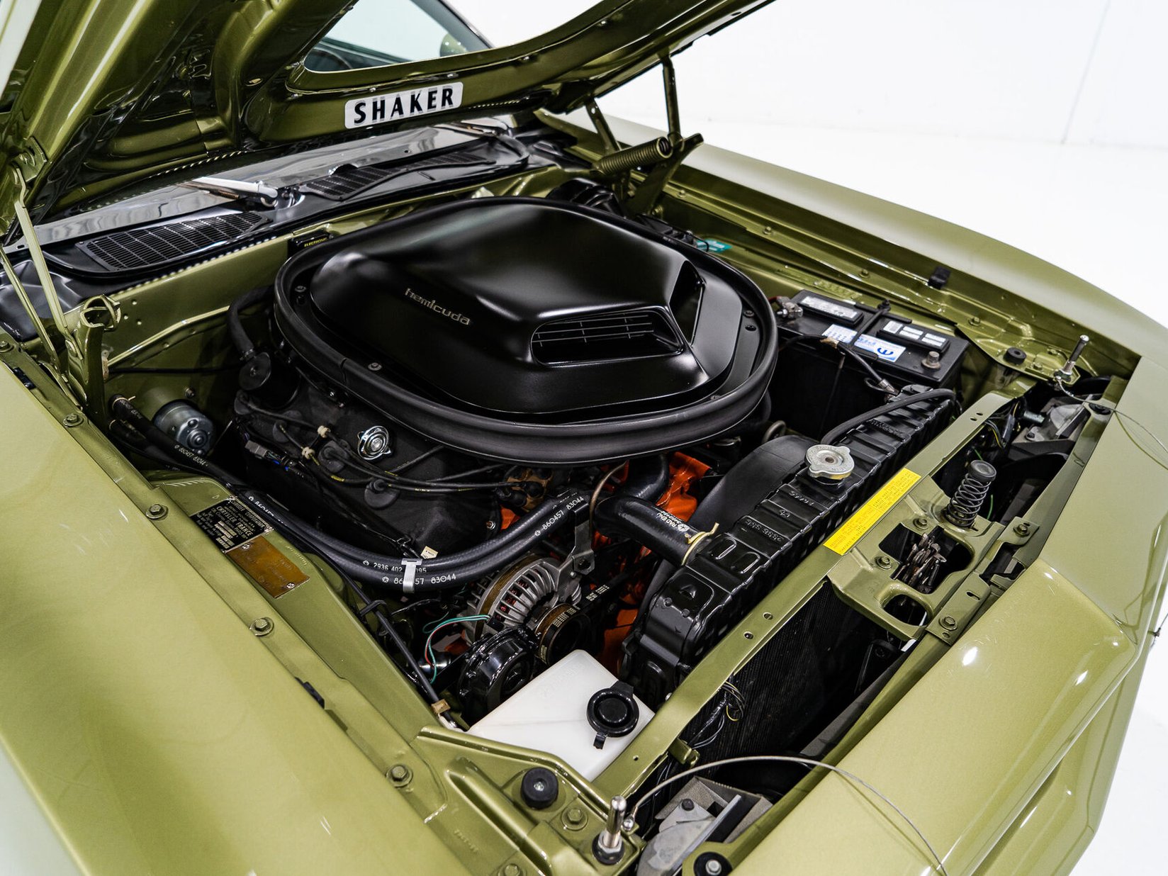 Plymouth HEMI Cuda 1 de 3 Exemplaires Utilisés par la Division Course de Chrysler France **PRIX EN USD** 1970 Vert Montréal - photo #16